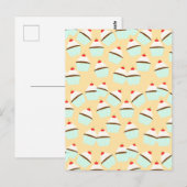 クリームとさくらんぼを載せたチョコレートカップケーキ ポストカード (正面/裏面)