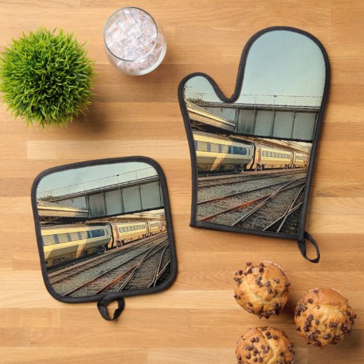 クリームとマルーン列車 鍋つかみ&鍋敷きセット (トップダウン)