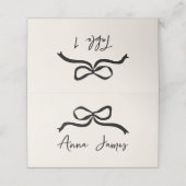 クリームと黒お洒落手引き弓 プレイスカード (外部開封)