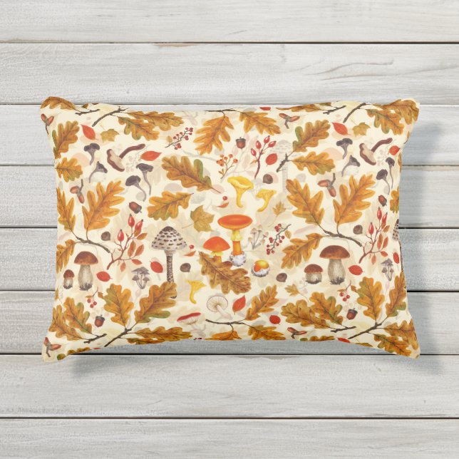 クリームに森のキノコと秋の植物 アウトドアクッション (正面)