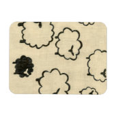 クリームの背景に白と黒の羊 マグネット (横)