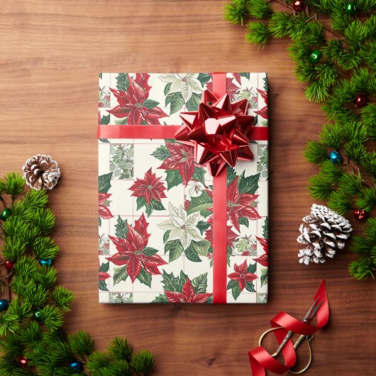 クリームの背景に赤いポインセチアの花 ラッピングペーパー (クリスマスギフト)