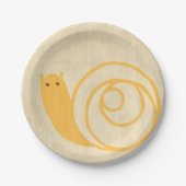 クリームの背景に黄色いカタツムリ ペーパープレート (正面)