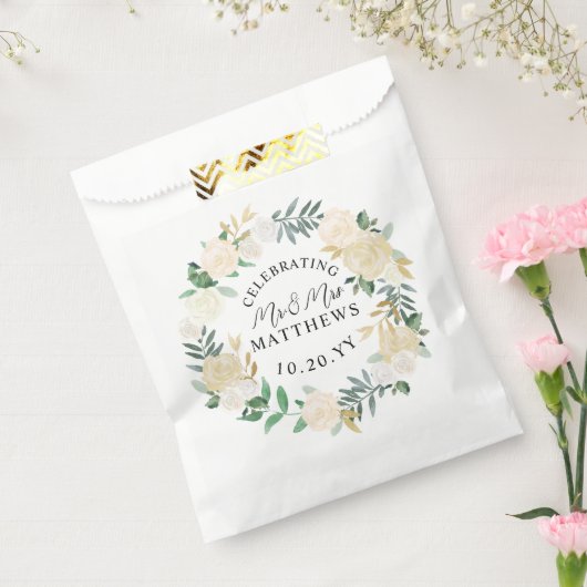 クリームアイボリーリースウェディングシャワーのバッグ フェイバーバッグ (封をした状態)