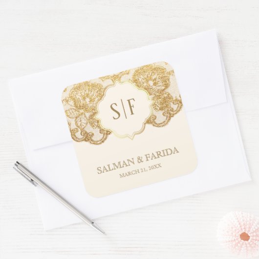 クリームアンドゴールドフォイルレースモノグラム結婚式の引き出物 スクエアシール (封筒)