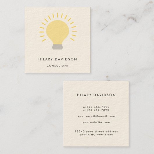 クリームイエローミニマルライトビジネスコンサルタント スクエア名刺 (正面/裏面)
