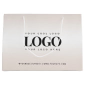 クリームエレガントグラディエントシックカスタムビジネスロゴ ラージペーパーバッグ (正面)