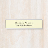 クリームカラープレーンエレガントプロフェッショナルモダン サインプレート (正面)