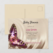 クリームサテンの背景のピンクの蝶 インビテーションポストカード (正面/裏面)