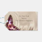 クリームサテンの背景のピンクの蝶 ギフトタグ (裏面横)