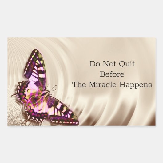 クリームサテンの背景のピンクの蝶 長方形シール (正面)