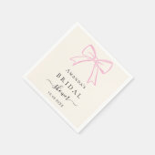 クリームピンクの手描きリボン ブライダルシャワー スタンダードカクテルナプキン (角)