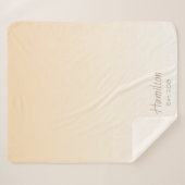 クリームモダングラデーションとファミリ名 シェルパブランケット (正面(横))
