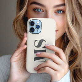 クリームモノグラムイニシャルシンプル iPhone 13 PRO MAXケース