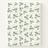 クリーム上の芽ブルーブランチ – シームレスなパターン。 ノートブック (裏面)