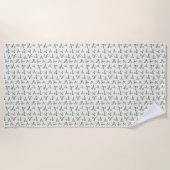 クリーム上の芽ブルーブランチ – シームレスなパターン。 ビーチタオル (正面)