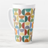クリーム上のMCM半円パターン色 カフェラテマグ (左アングル)