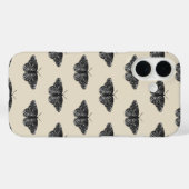 クリーム地に黒い蝶のギラギラ柄 Case-Mate iPhoneケース (裏面 (横))