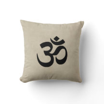 クリーム色のグランジのOm