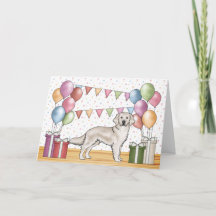 クリーム色のゴールデンレトリーバーの犬のカラフルな誕生日