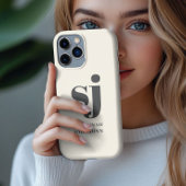 クリーム色のモノグラムイニシャル Case-Mate iPhoneケース