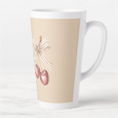 クリーム色のリボンの赤いチェリー カフェラテマグ (右)