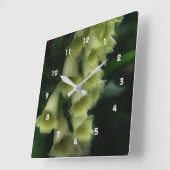 クリーム色の白いフォックスグローブフラワー スクエア壁時計 (傾斜)
