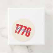 クリーム色の「1776 America」アメリカ独立250周年記念4th of Julyギフトタグ フェイバータグ (インサイチュ)