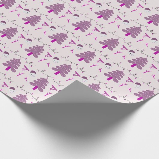 クリーム雪だるまと紫色の木のクリスマス ラッピングペーパー (角)