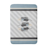 クリーム、グレー、およびブルーの羽 バスマット (正面縦)