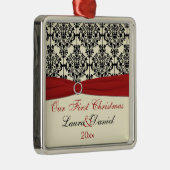 クリーム、赤および黒のダマスク織の結婚式の記念品 メタルオーナメント (右)