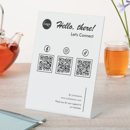 クリーンシンプルミニマルなソーシャルメディア3 QRコード 台座サイン (インサイチュ)