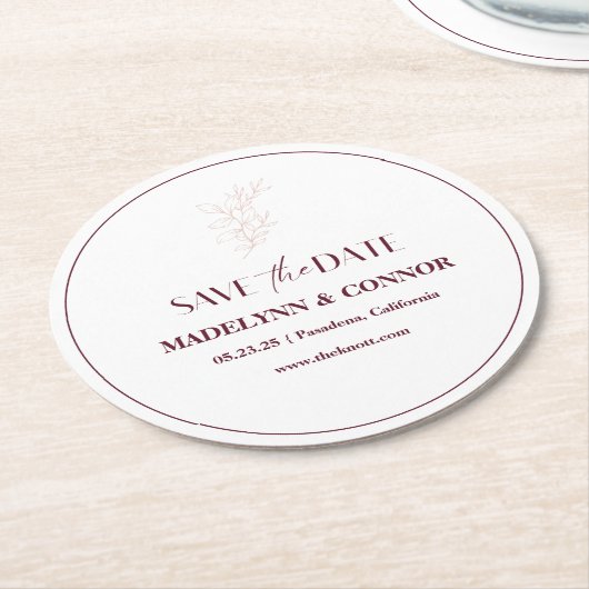クリーン白ピンクのシンプル葉の結婚式の日付を保存 ラウンドペーパーコースター (アングル)
