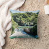 クルカ国立公園の滝 – ダルマティア,クロアチア クッション (ブランケット)