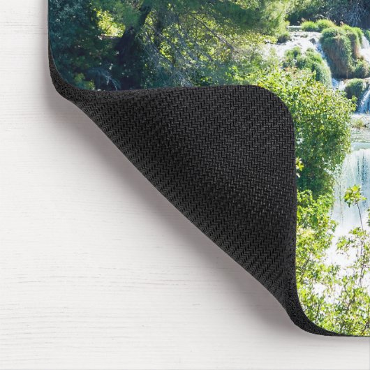 クルカ国立公園の滝 – ダルマティア，クロアチア マウスパッド (コーナー)