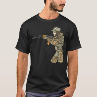 クルド人兵士。女性兵士。クルディスタン。 Tシャツ