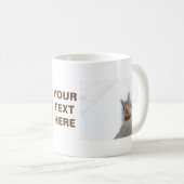 クルミを持つリス コーヒーマグカップ (正面右)