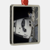 クルーの客室の高い角度のビュー メタルオーナメント (右)