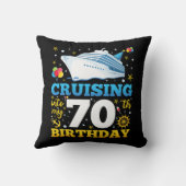 クルージングを私の70誕生日パーティーに クッション (裏面)
