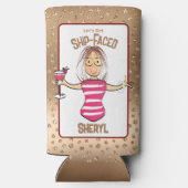 クルーズおもしろいビーチガーリー休暇のための彼女の飲み物 スリム缶クーラー (裏面)