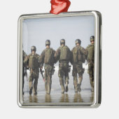 クルーマン資格研修生 メタルオーナメント (左)