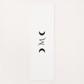 クレセントモダンムーンズブラックとホワイトモノグラム ヨガマット (正面)