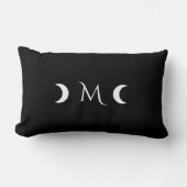 クレセントモダンムーンズブラックとホワイトモノグラム ランバークッション (正面)