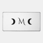 クレセントモダンムーンズホワイトとブラックモノグラム デスクマット (正面)