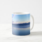 クレセント湖での日没、または コーヒーマグカップ (正面右)