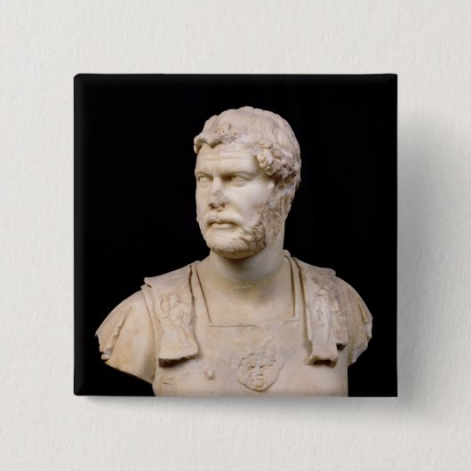 クレタで見つけられる皇帝Hadrianのバスト 缶バッジ (正面)