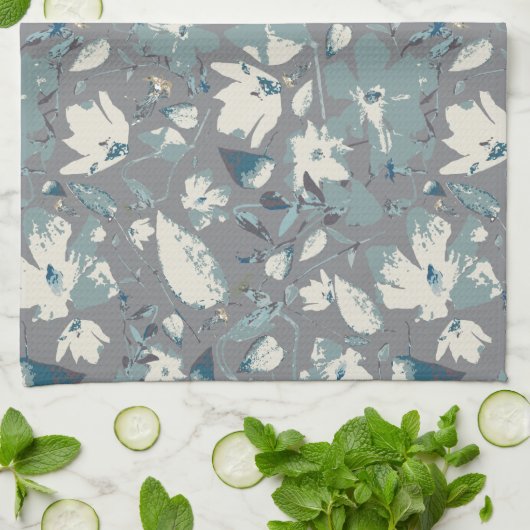 クレマティスつる植物グレーブルークリームウォーター色フローラ キッチンタオル (折り畳み)
