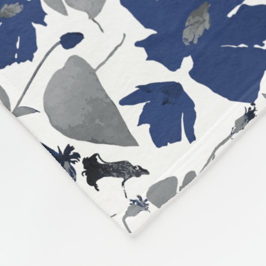 クレマティスエレガントつる植物ブルーグレー フリースブランケット (角)