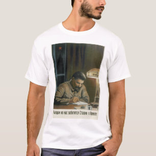 クレムリンのis_Propagandaポスターのスターリン Tシャツ