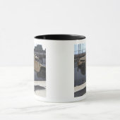 クレーンがM998のハンプを持ち上げる マグカップ (中央)